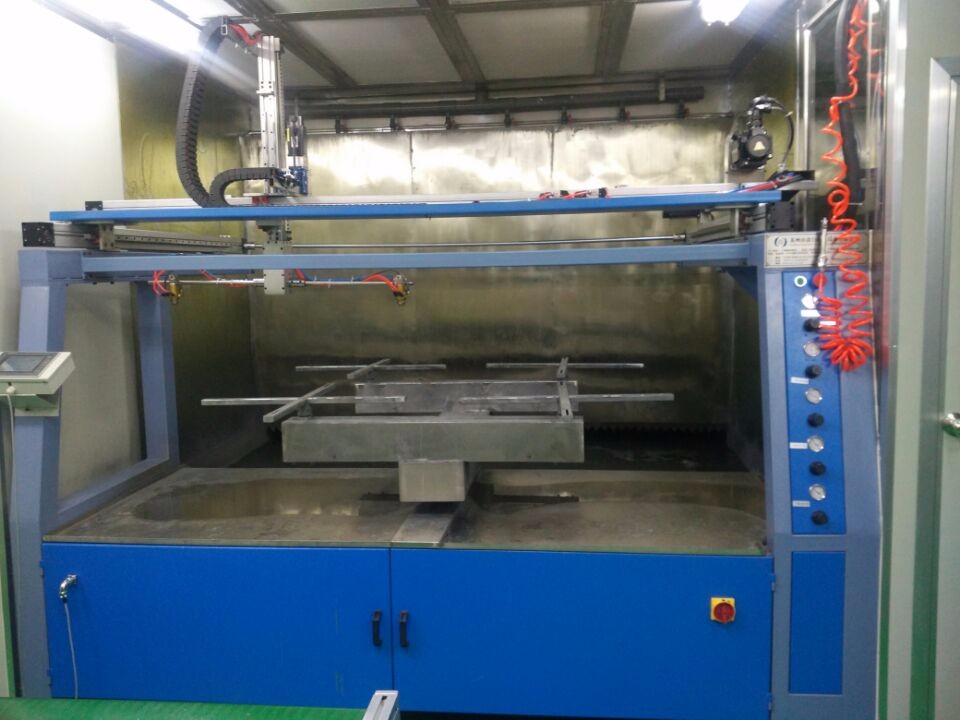 南鑫自动化设备 电子开关喷涂设备 电子零部件喷漆设备 笔记本外壳喷涂设备 往复机 厂家定制图片_高清图_细节图-苏州南鑫自动化设备 -